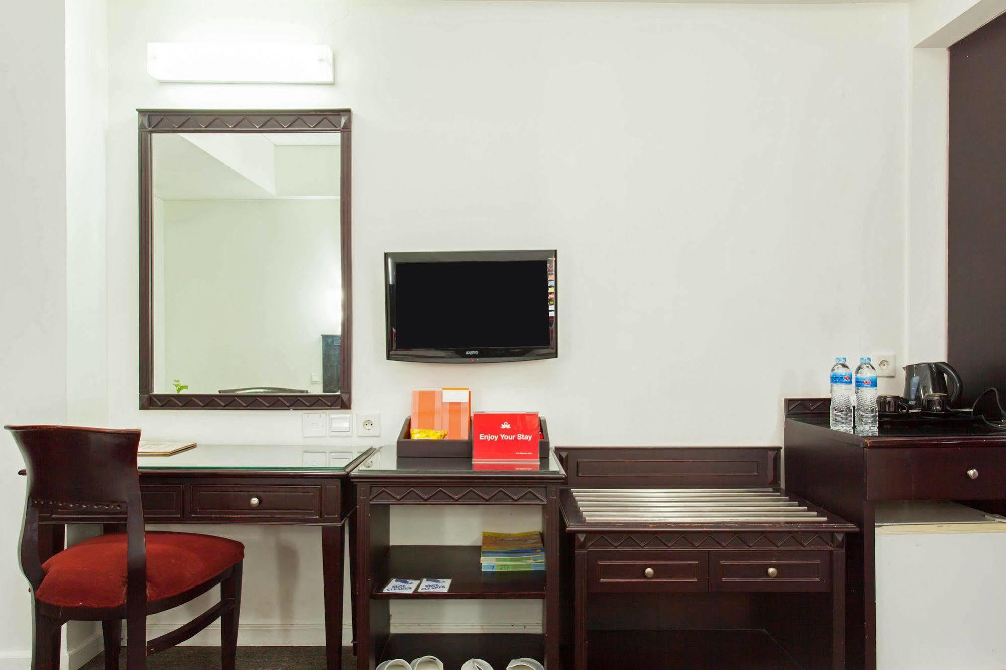 Zen Premium Menteng Syariah Yakarta Exterior foto