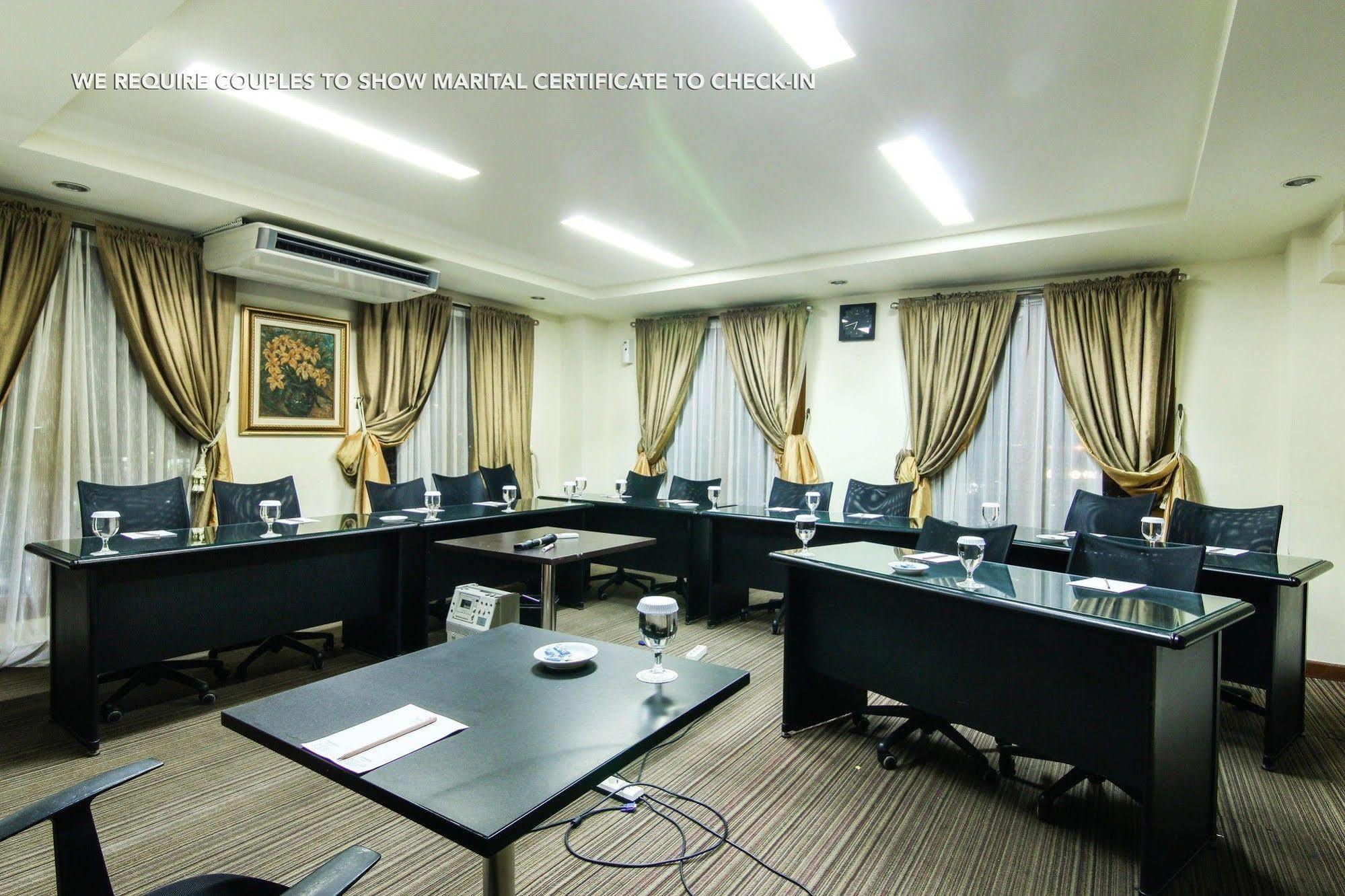 Zen Premium Menteng Syariah Yakarta Exterior foto